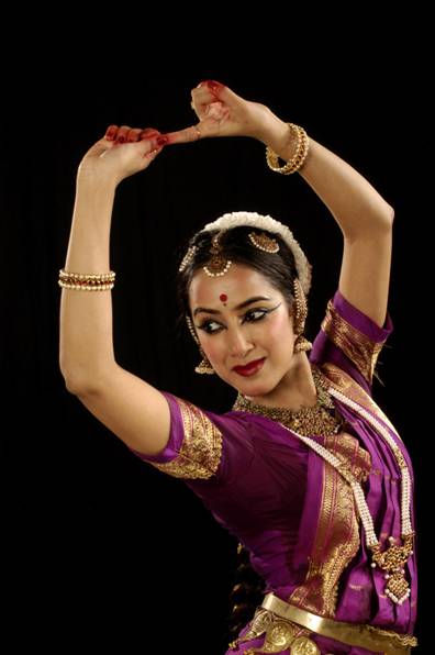 Pallavi Saran Mathur -Bharatnatyam - Pic 4 by Avinash Pasricha