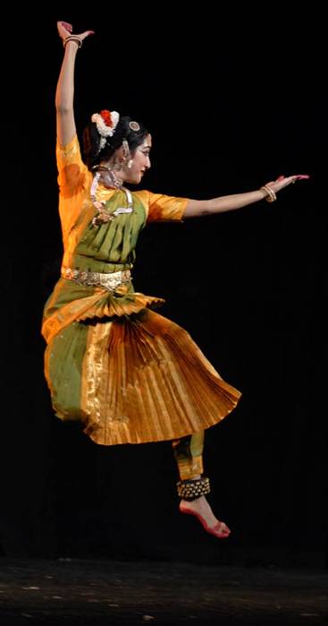 Pallavi Saran Mathur -Bharatnatyam - Pic 3 by Avinash Pasricha